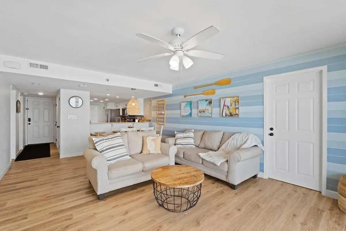 Commodore 606 3 Bedroom 3 Ba Sleeps 12 Panama City Beach 0*,  United States